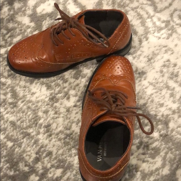 Kids Van Heusen dress shoes - Picture 2 of 2